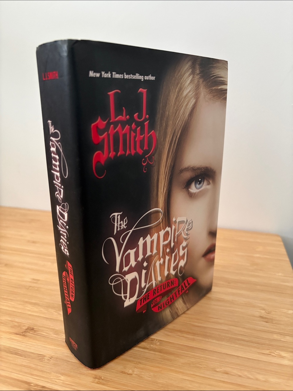 The Vampire Diaries Nightfall Hardcover Dust Jacket - Picture 2 of 9